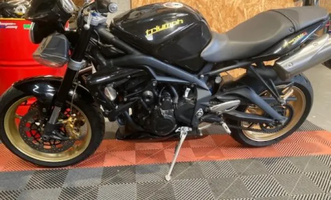 TRIUMPH 675 R STREET TRIPLE 2012 BLACK PHANTOM, Saint-Étienne, Diagnostic Moto Casse