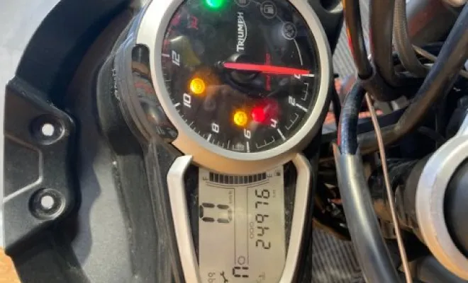 TRIUMPH 675 R STREET TRIPLE 2014 ABS, Saint-Étienne, Diagnostic Moto Casse