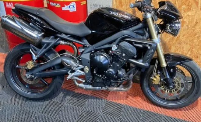 TRIUMPH 675 STREET 2010, Saint-Étienne, Diagnostic Moto Casse