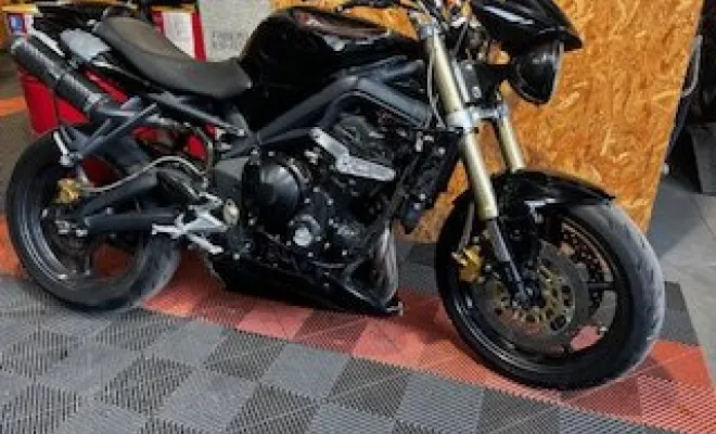 TRIUMPH 675 STREET TRIPLE 2008, Saint-Étienne, Diagnostic Moto Casse