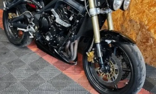 TRIUMPH 675 STREET TRIPLE 2008, Saint-Étienne, Diagnostic Moto Casse