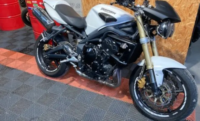 TRIUMPH 675 STREET TRIPLE 2008, Saint-Étienne, Diagnostic Moto Casse