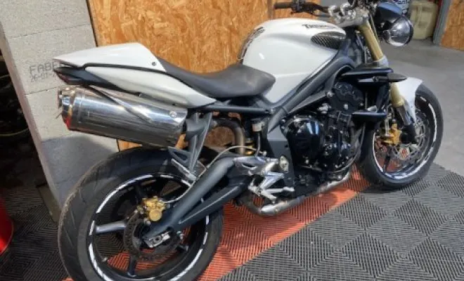 TRIUMPH 675 STREET TRIPLE 2008, Saint-Étienne, Diagnostic Moto Casse