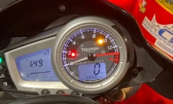 TRIUMPH 675 STREET TRIPLE 2009, Saint-Étienne, Diagnostic Moto Casse