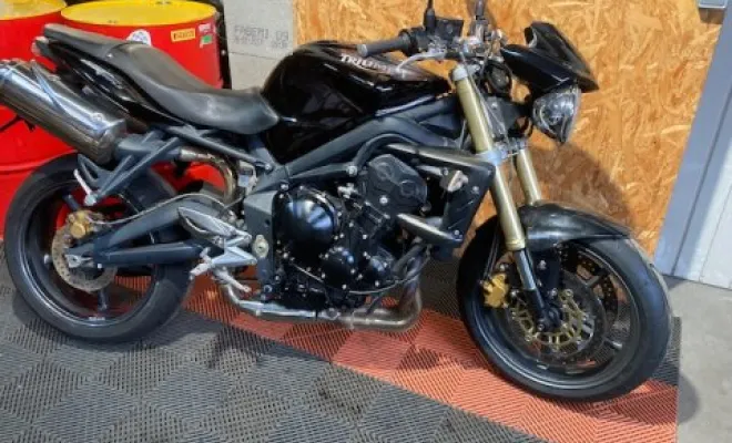 TRIUMPH 675 STREET TRIPLE 2009, Saint-Étienne, Diagnostic Moto Casse
