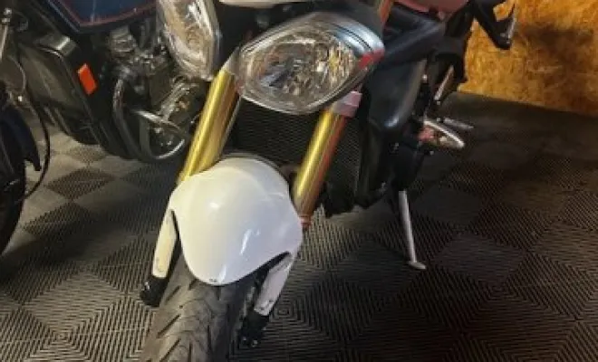 TRIUMPH 675 STREET TRIPLE 2011, Saint-Étienne, Diagnostic Moto Casse