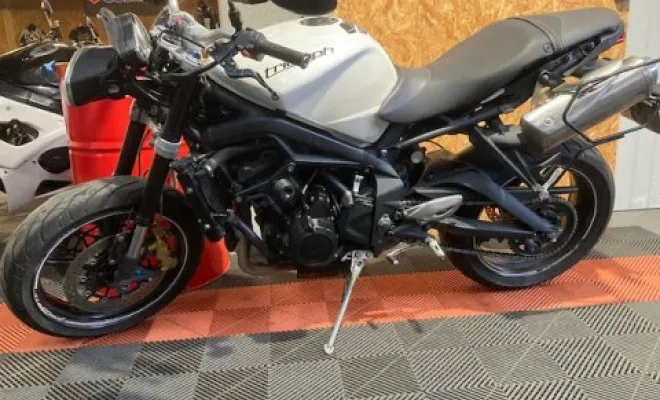 Triumph 675 street triple R 2012, Saint-Étienne, Diagnostic Moto Casse