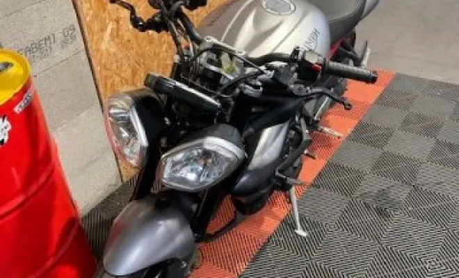 TRIUMPH 675 STREET TRIPLE R 2015, Saint-Étienne, Diagnostic Moto Casse