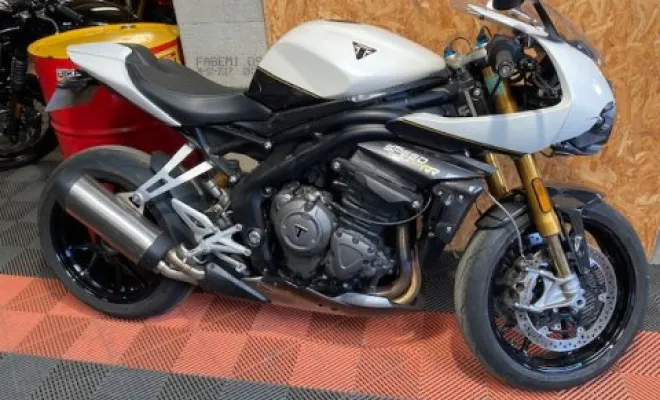 TRIUMPH SPEED TRIPLE 1200 RR, Saint-Étienne, Diagnostic Moto Casse