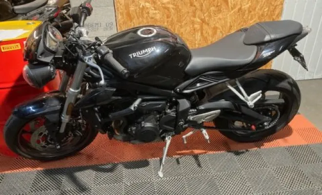 TRIUMPH STREET TRIPLE 660 S A2, Saint-Étienne, Diagnostic Moto Casse