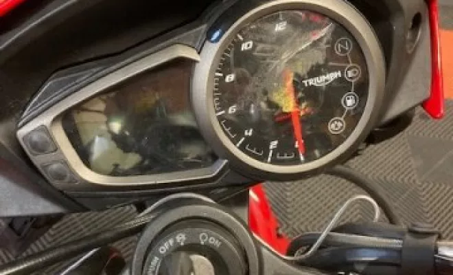 TRIUMPH STREET TRIPLE 660 S A2, Saint-Étienne, Diagnostic Moto Casse